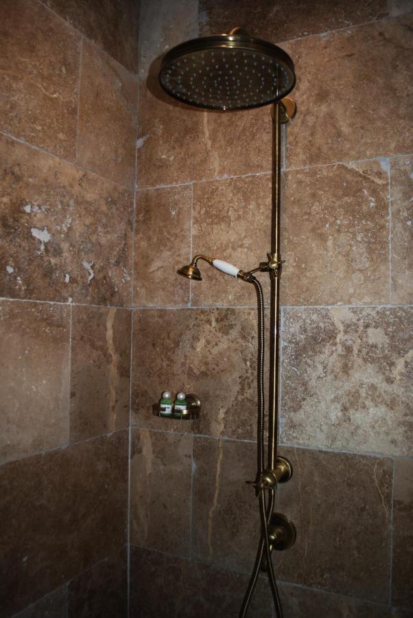 Good Knight Hotel Carcassonne Bagian luar foto